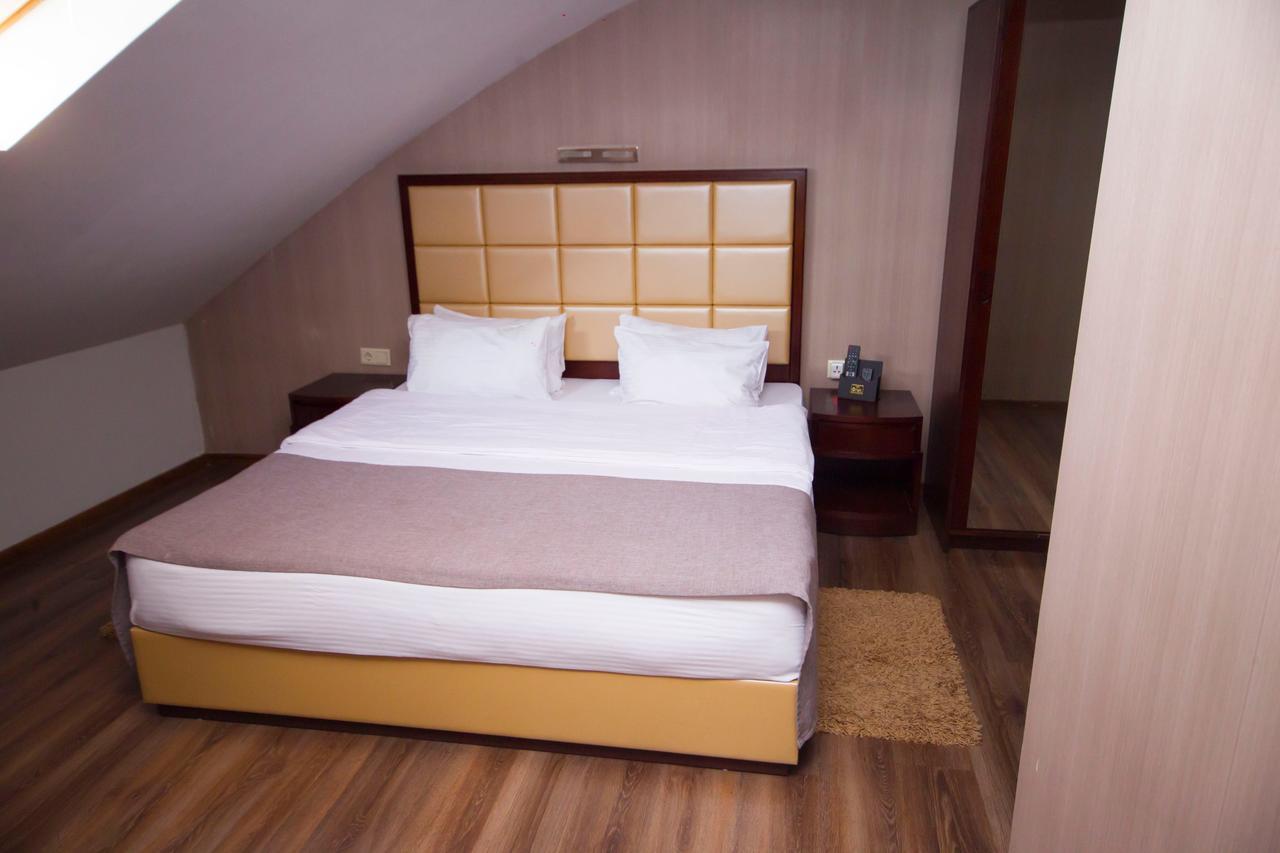 Hotel Orion Budget Tiflis Exterior foto